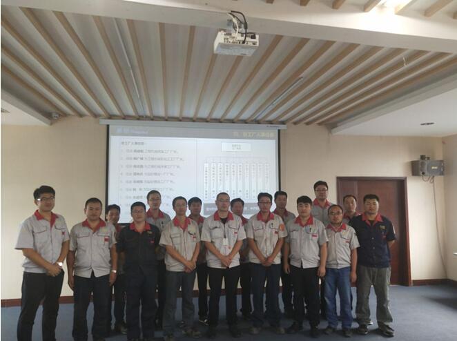 銳意改革 激發(fā)活力 回歸產(chǎn)品 強(qiáng)本固基 為迎接華翔集團(tuán)新一輪騰飛，打造世界華翔而不懈奮斗！---記華翔集團(tuán)制造平臺(tái)成立大會(huì)