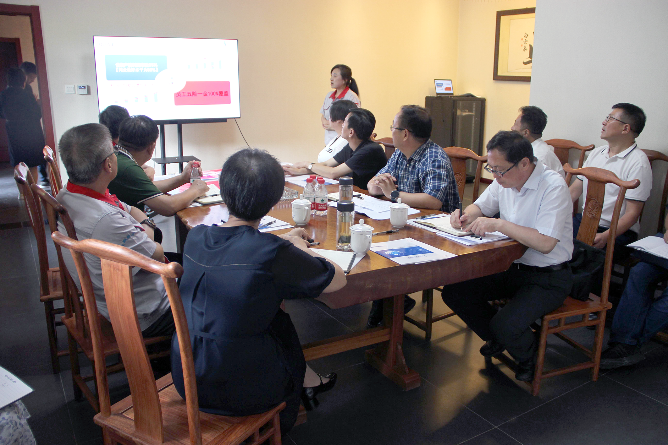 市委常委、統(tǒng)戰(zhàn)部部長郝忠祥一行蒞臨我司參觀調(diào)研