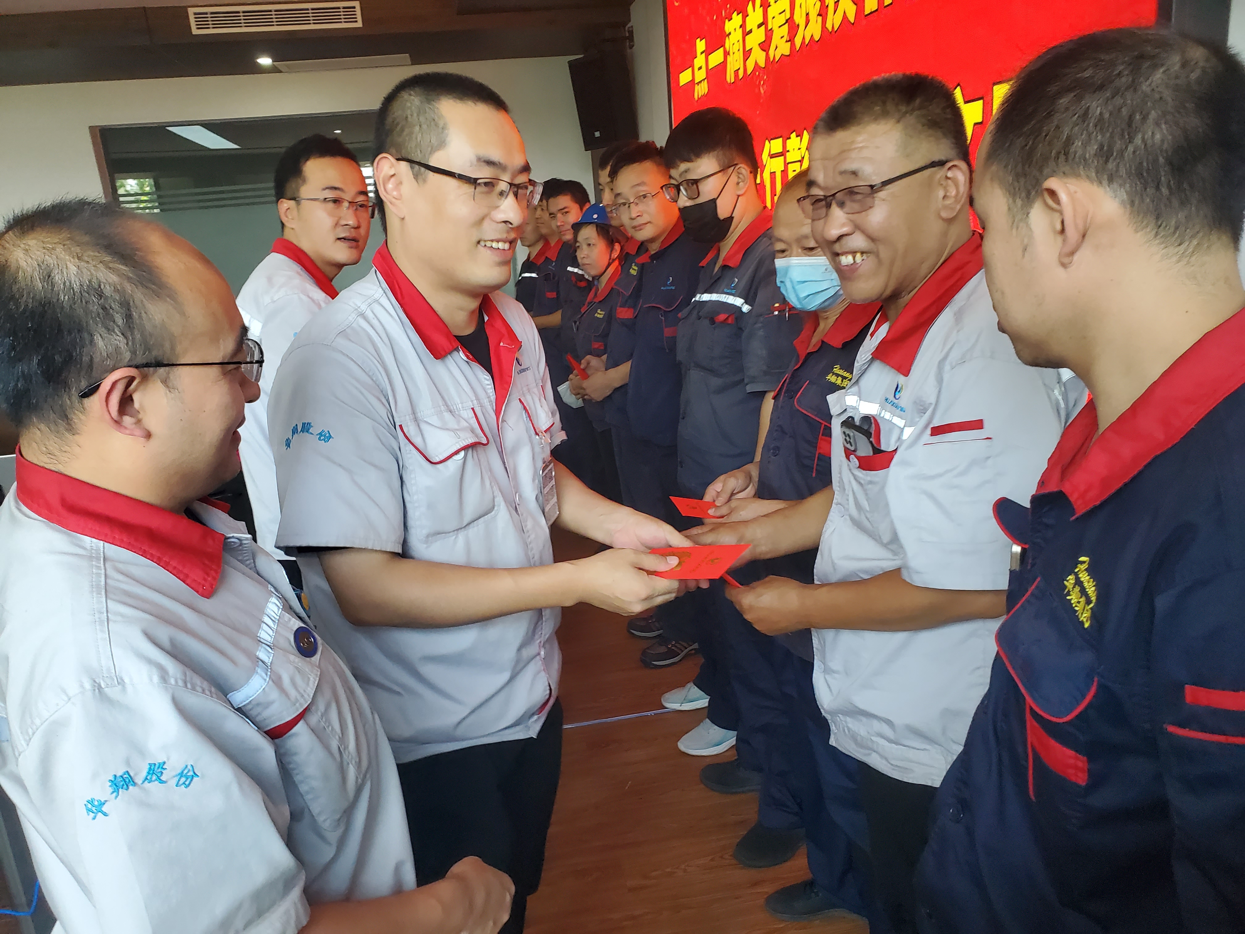 “扶殘助殘有你有我”，華翔很暖心！