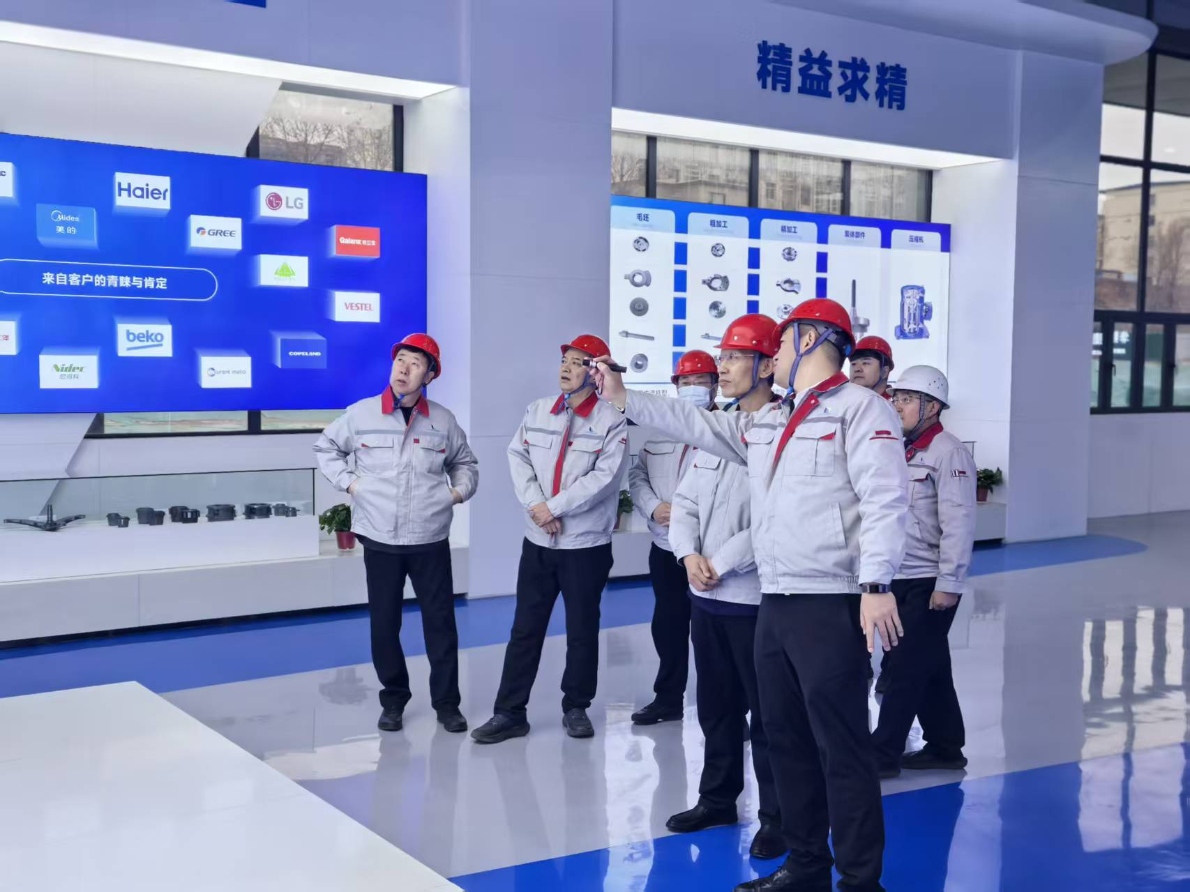 臨汾市委常委、洪洞縣委書記張晉偉深入華翔洪洞智能科技產業(yè)園調研